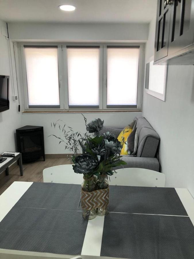 Appartamento Alojamiento Karina Les Esterno foto